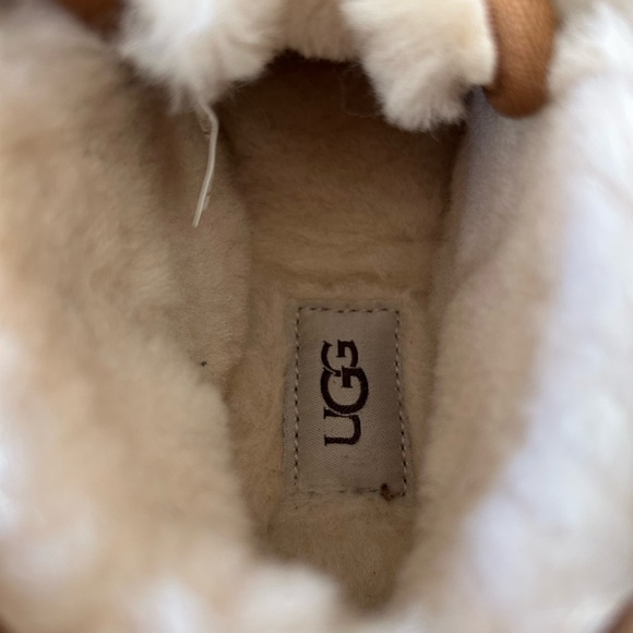 Women’s Tan Suede UGGs - Picture 8 of 8